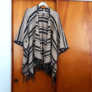 Kenzie/ Kensie Poncho Sweater